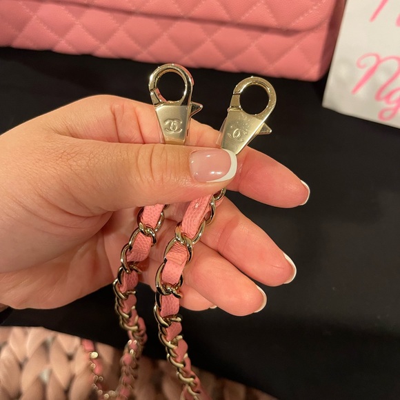 ❌ SOLD ❌✨Gorgoeus Chanel 20A CoCo Handle✨ - Picture 6 of 14